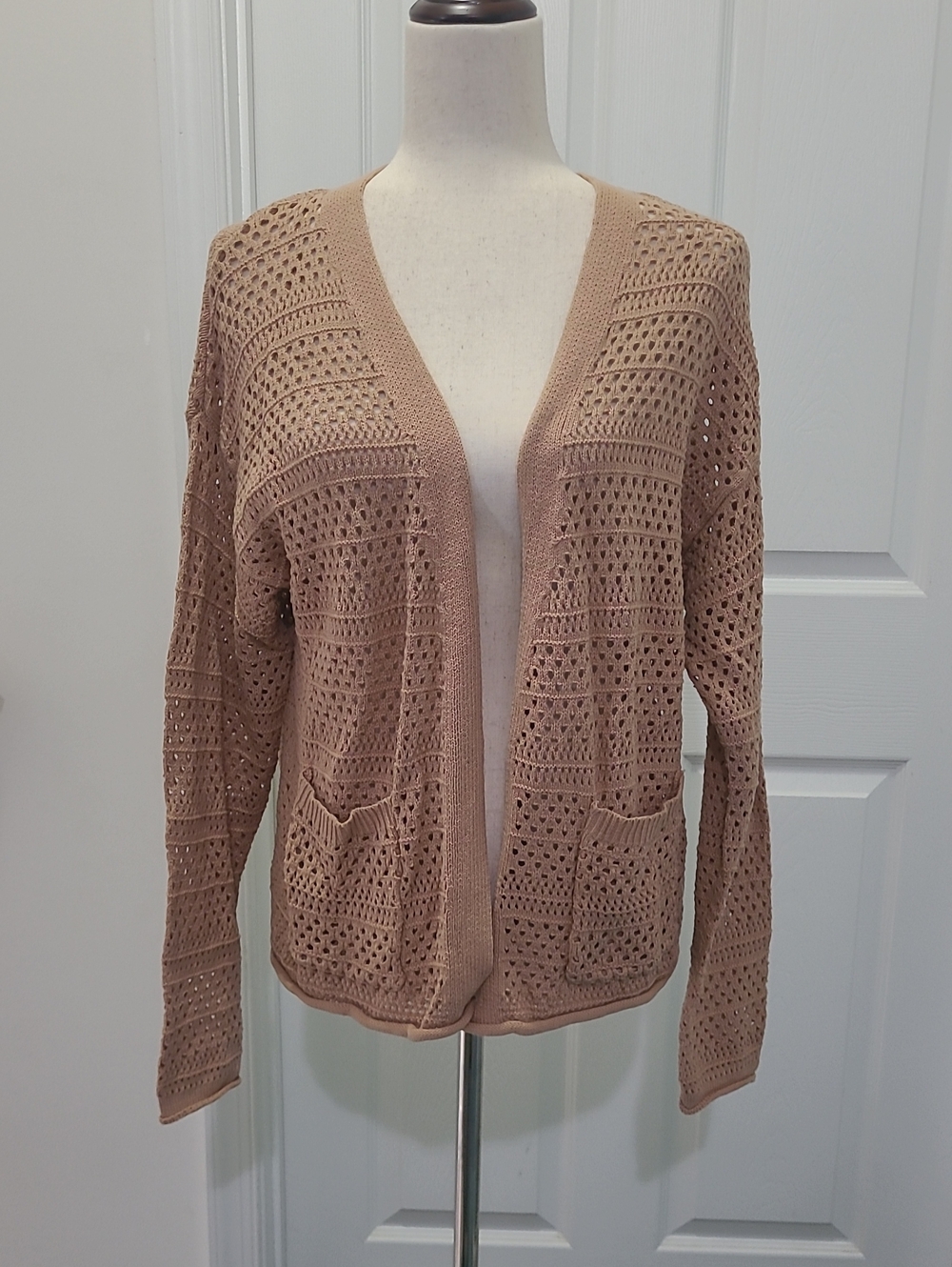 Artelier Nicole Miller Open-Front Crochet Cardigan Sweater in Taupe